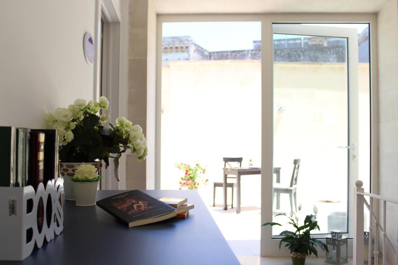Book And Bed Maglie Exterior foto