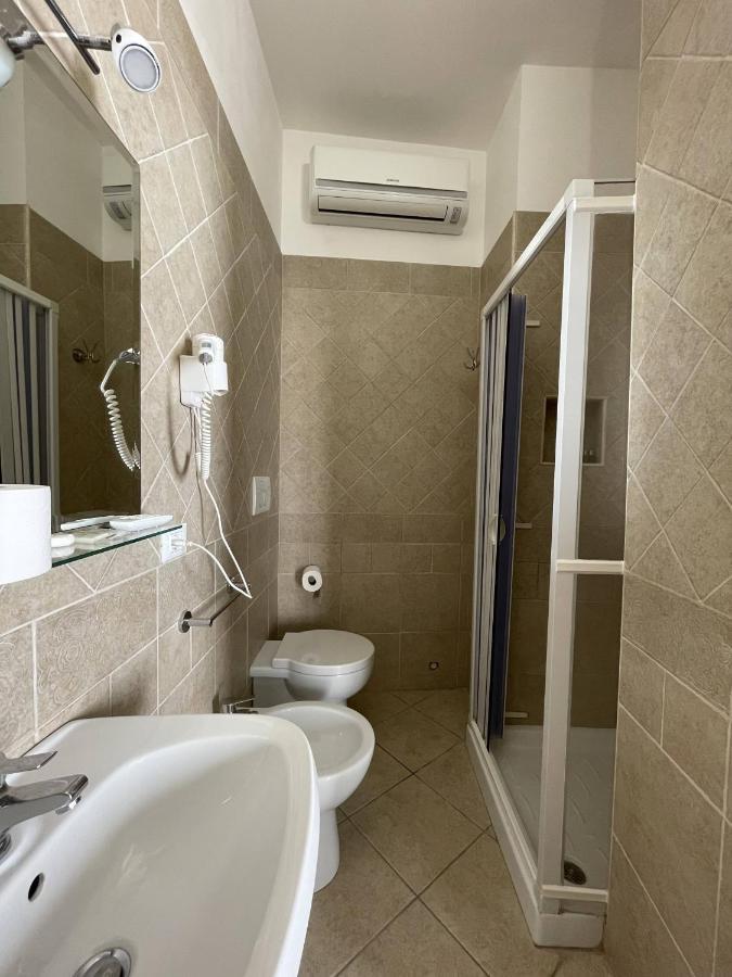 Book And Bed Maglie Exterior foto